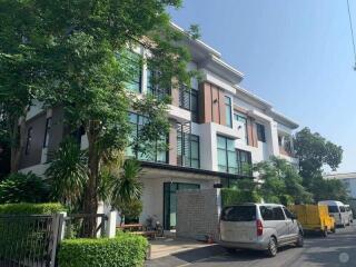 For Sale Bangkok Home Office Pradit Manutham Wang Thonglang