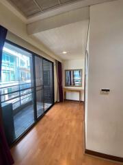 For Rent Bangkok Condo Baan Somthavil Mahadlekluang 3 BTS Ratchadamri Pathum Wan