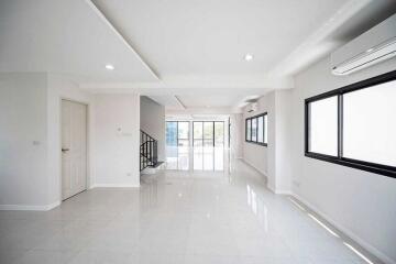 For Rent Bangkok Home Office Phattanakan Suan Luang