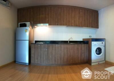 1-BR Condo at Tree Condo Sukhumvit 42 Condominium near BTS Phra Khanong (ID 512256)