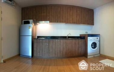 1-BR Condo at Tree Condo Sukhumvit 42 Condominium near BTS Phra Khanong (ID 512256)