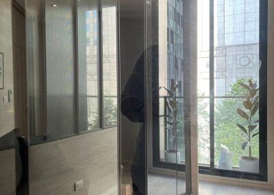 1-BR Condo at Noble Ploenchit near BTS Phloen Chit