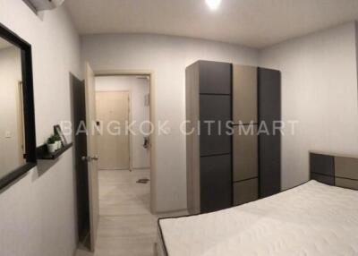Condo at Life Pinklao for rent