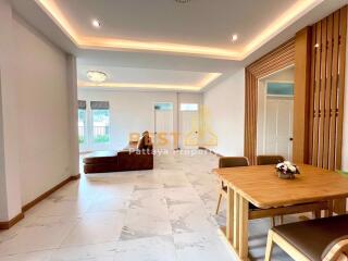 3 Bedrooms Villa / Single House in Nibbana Shade East Pattaya H011769