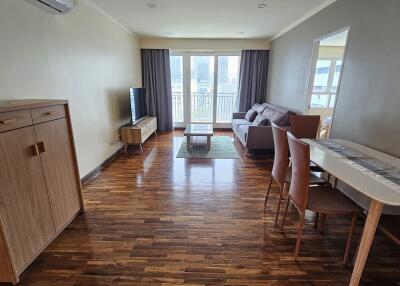 Renovated Condo Sukhumvit 13 Sale