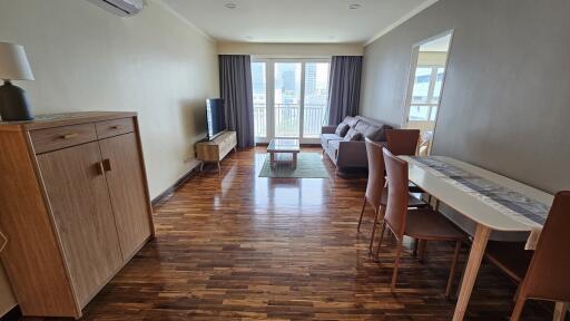 Renovated Condo Sukhumvit 13 Sale