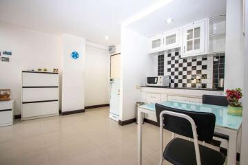 1 BR Condo For Sale Near Lanna Hospital : Chiang Mai View Place