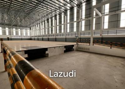Large Factory with loading gates for sale or rent