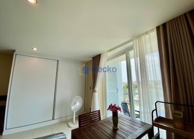 1 Bedroom Condo in Beachfront Jomtien Residence Na Jomtien C011546