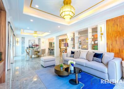 Ready to move in! 5 beds 6 baths luxury villa in Pattaya