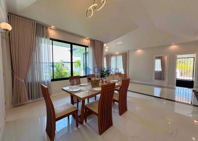 4 Bedrooms House in Nibbana Shade East Pattaya H011541
