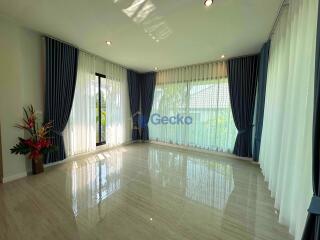 4 Bedrooms House in Nibbana Shade East Pattaya H011540