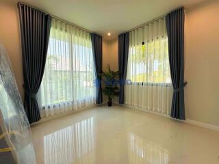 4 Bedrooms House in Nibbana Shade East Pattaya H011540