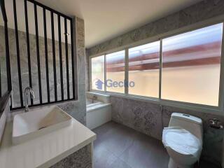 3 Bedrooms House in Nibbana Shade East Pattaya H011539