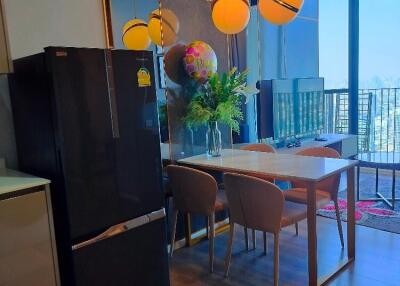 Condo for Rent at Whizdom Essence Sukhumvit 101