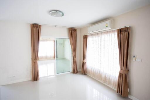 House for Sale at The Centro Onnut-Wongwaen