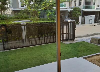 House for Sale at Perfect Place RAMA 9- KrungthepKreetha