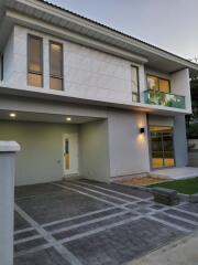 House for Sale at Perfect Place RAMA 9- KrungthepKreetha