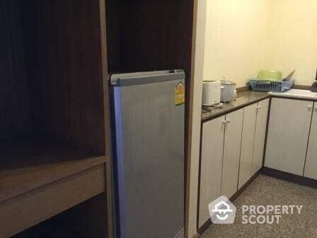 1-BR Condo at Ban Chao Phraya Condo near MRT Hua Lamphong (ID 211305)