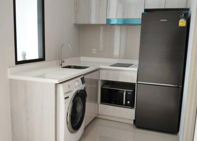 1-BR Condo at Life One Wireless near BTS Phloen Chit