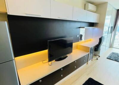 Studio Condo at Sky Walk Residences near BTS Phra Khanong