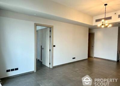 2-BR Condo at The Lofts Asoke near MRT Phetchaburi