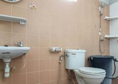Spacious bathroom with modern fixtures