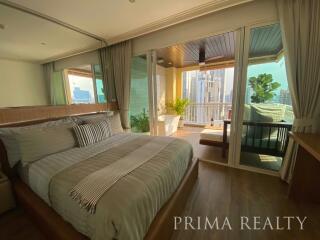 Spacious Bedroom with Access to Sunny Balcony