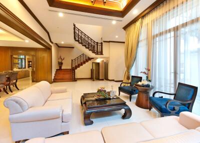 Luxury Villa in Sathorn