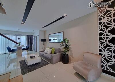 Modern 4 Bedroom TownHome In The Win Residence Pattaya For Rent
