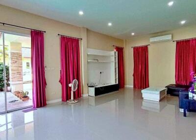 3 Bedroom Pool Villa In Huai Yai Pattaya For Sale With Tenant