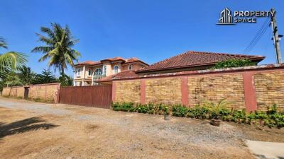 Private 4 Bedroom Pool Villa On Big Land Near phoenix Golf Course For Sale