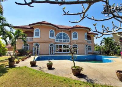 Private 4 Bedroom Pool Villa On Big Land Near phoenix Golf Course For Sale