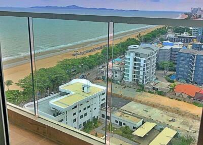 1 Bedroom In Cetus Beachfront Condo Pattaya For Sale And Rent