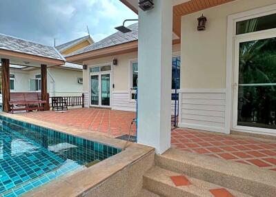 6 Bedroom Pool Villa In Amorn Village For Sale And Rent