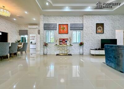 Luxurious 6 Bedroom Pool Villa In Huay Yai For Rent