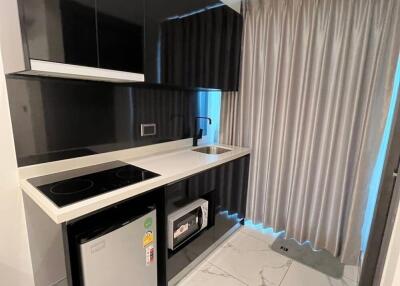 2 Bedroom In Arcadia Millenium Tower Condo For Rent