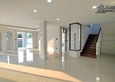 3 Bedroom Pool Villa In Suk Aim Garden Pattaya For Sale