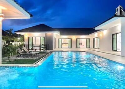 Private 6 Bedroom Luxury Standalone Pattaya Pool Villa For Sale