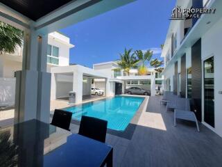 Exquisite 5 Bedroom Luxury Pattaya Pool Villa For Sale