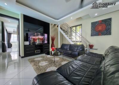 Exquisite 5 Bedroom Luxury Pattaya Pool Villa For Sale