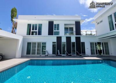 Exquisite 5 Bedroom Luxury Pattaya Pool Villa For Sale