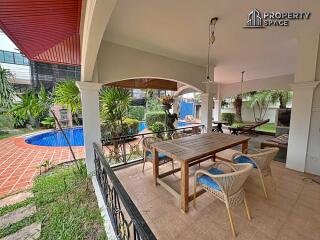 4 Bedroom Pool Villa In Supanuch Village Pattaya For Sale