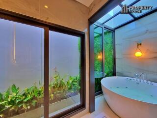 Jomtien Ultimate Luxury Pool Villa Pattaya For Sale