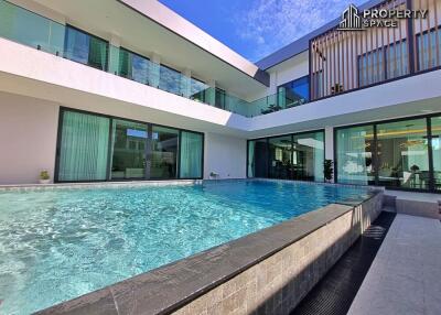 6 Bedroom Luxurious Jomtien Prime Location Pool Villa For Sale