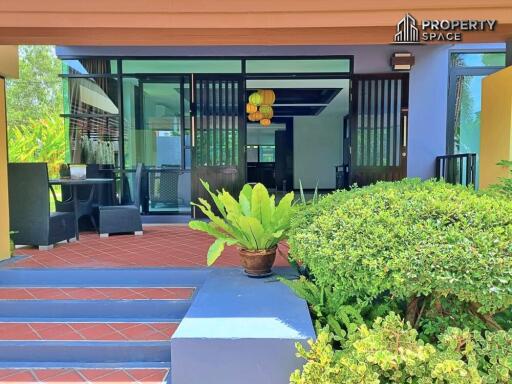 3 Bedroom Villa In The Village by Horseshoe Point For Sale