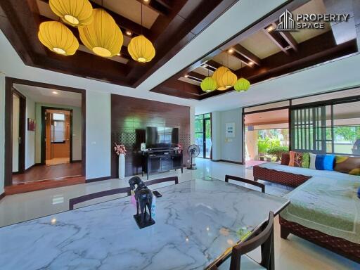 3 Bedroom Villa In The Village by Horseshoe Point For Sale