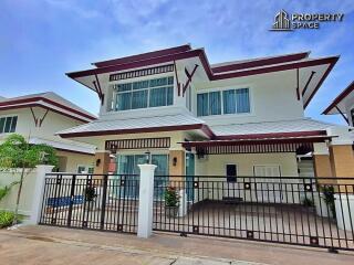 4 Bedroom Luxury Pool Villa In Rachawadee Villa For Sale