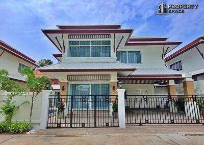 4 Bedroom Luxury Pool Villa In Rachawadee Villa For Sale