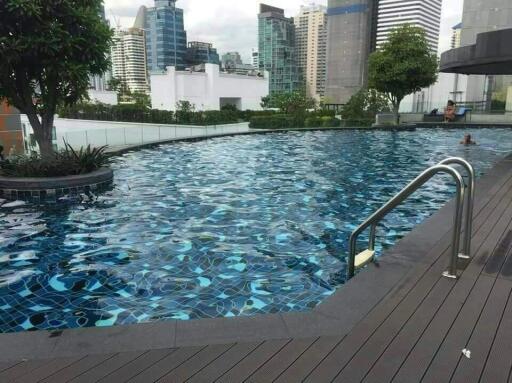 15 Sukhumvit Residences